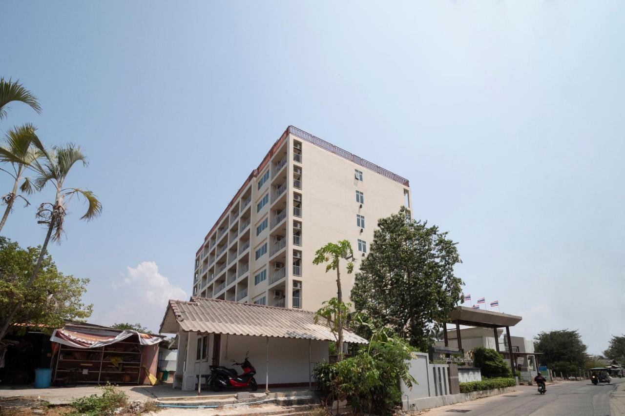 Oyo 829 Royal Thai Residence Jomtien Exterior foto